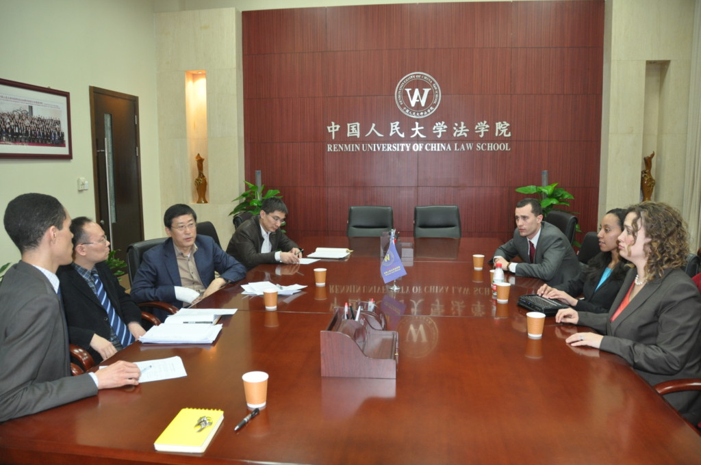 Table discussion with Dean Han and Vice Dean Wang at Renmin School of Law